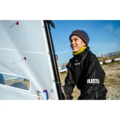 Musto Championship Aqua Beanie 2.0 - Sodalite Blue -GILL || Mystic || Palm Sales Store 2022 Musto Championship Aqua Beanie 2.0 YOUTH DINGHY LOCATION PHOTOSHOOT 86052 043 1